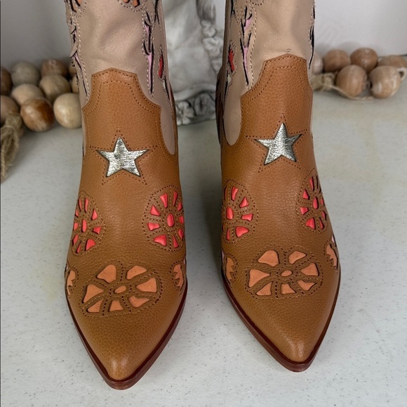 Dolce Vita Women's Lassie Western Boot Sz 8.5 Tan/ Multi - Picture 3 of 12